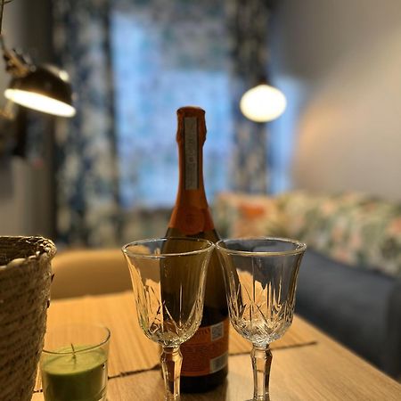Apartment Metro Slodowiec Free Parking Warsawa Bagian luar foto