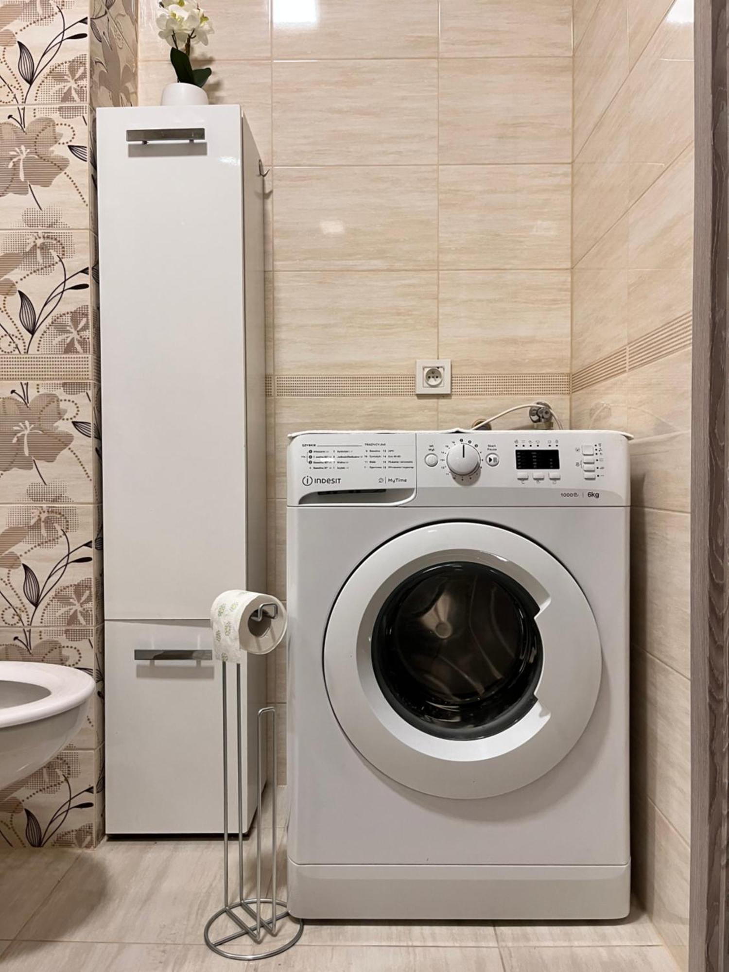 Apartment Metro Slodowiec Free Parking Warsawa Bagian luar foto