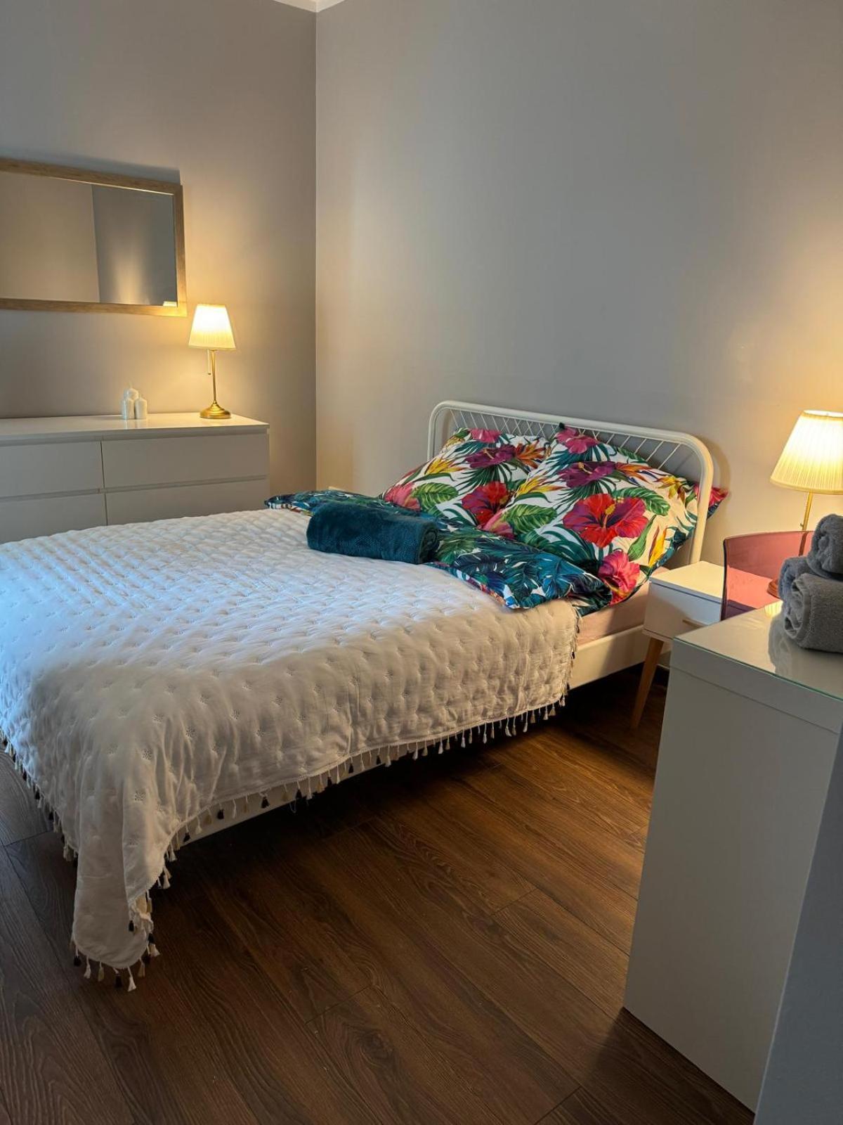 Apartment Metro Slodowiec Free Parking Warsawa Bagian luar foto