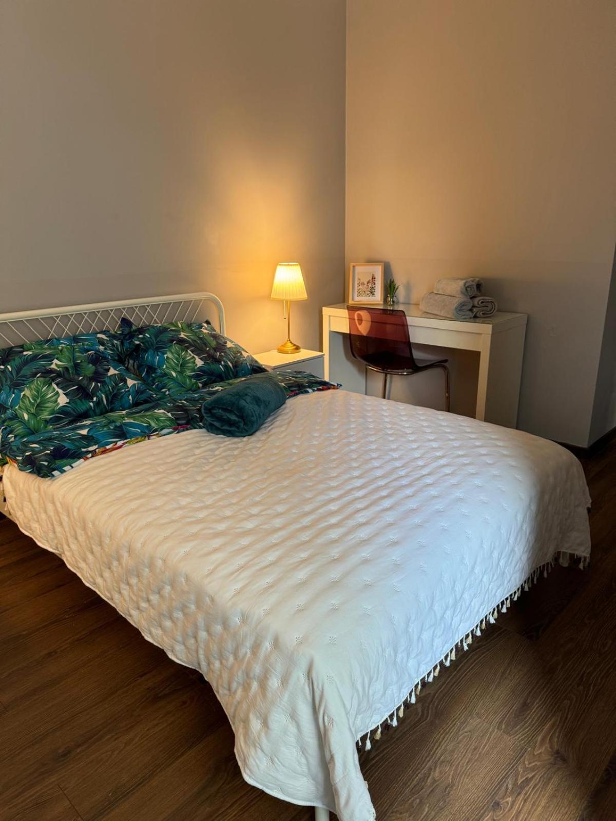 Apartment Metro Slodowiec Free Parking Warsawa Bagian luar foto