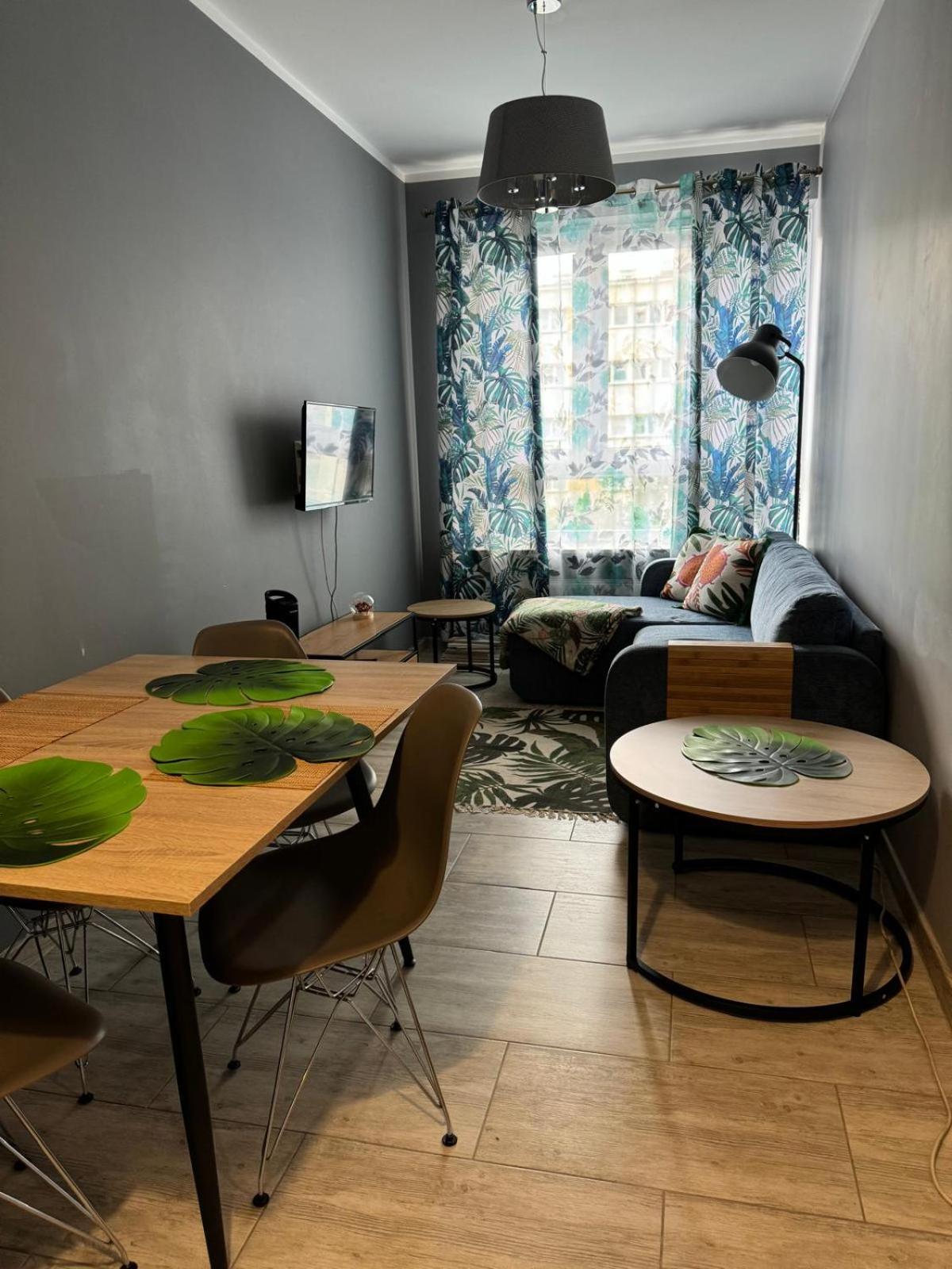 Apartment Metro Slodowiec Free Parking Warsawa Bagian luar foto